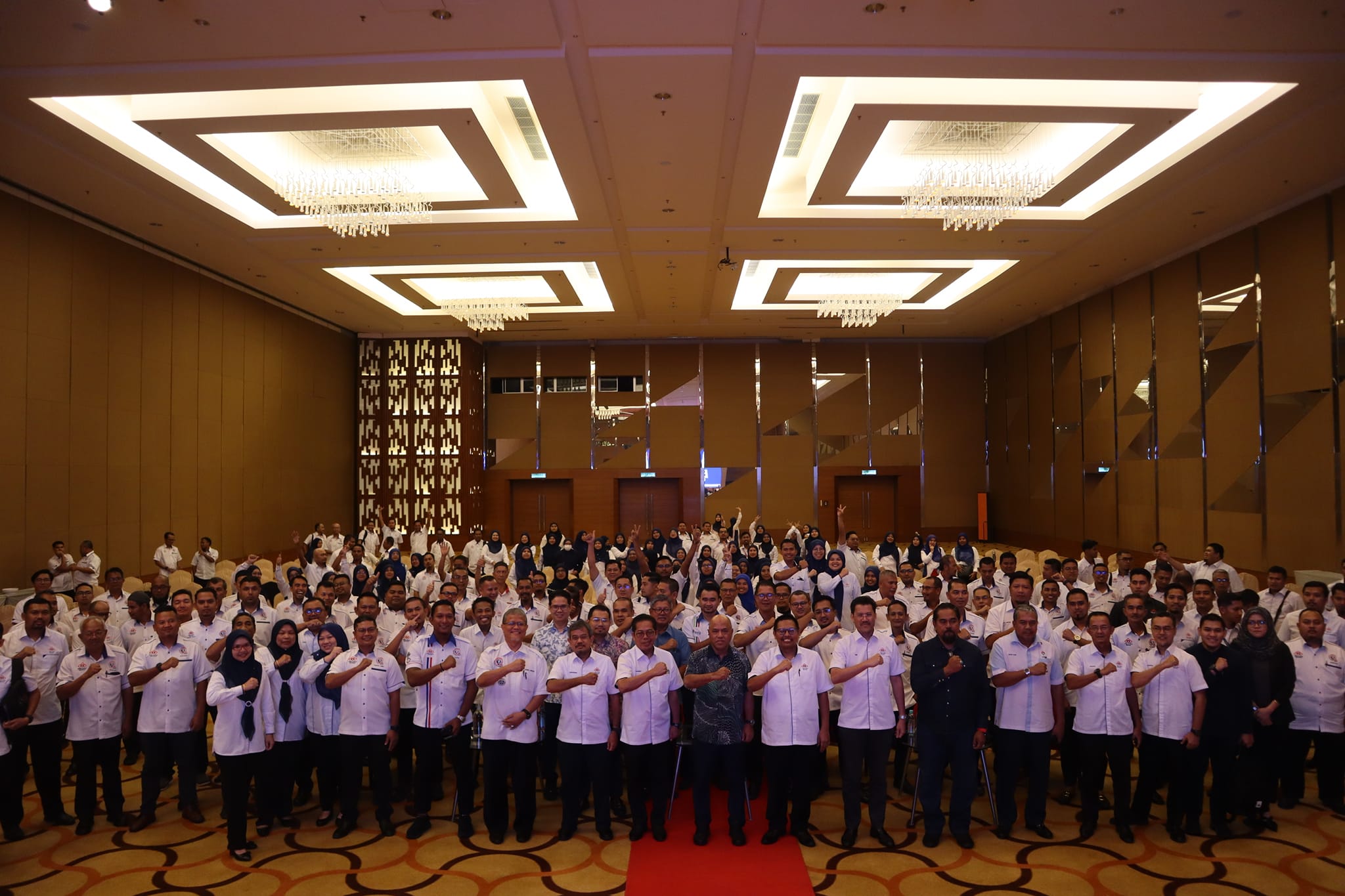 420426647_887054190090251_3793897549184838661_n