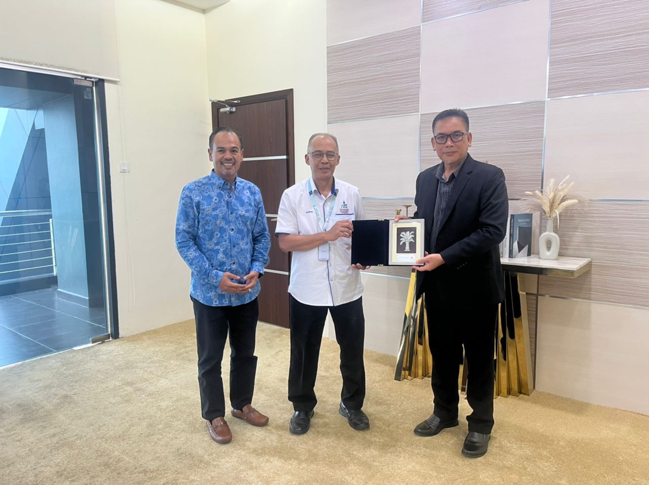 449717873_1002656638530005_3453142957356054882_n