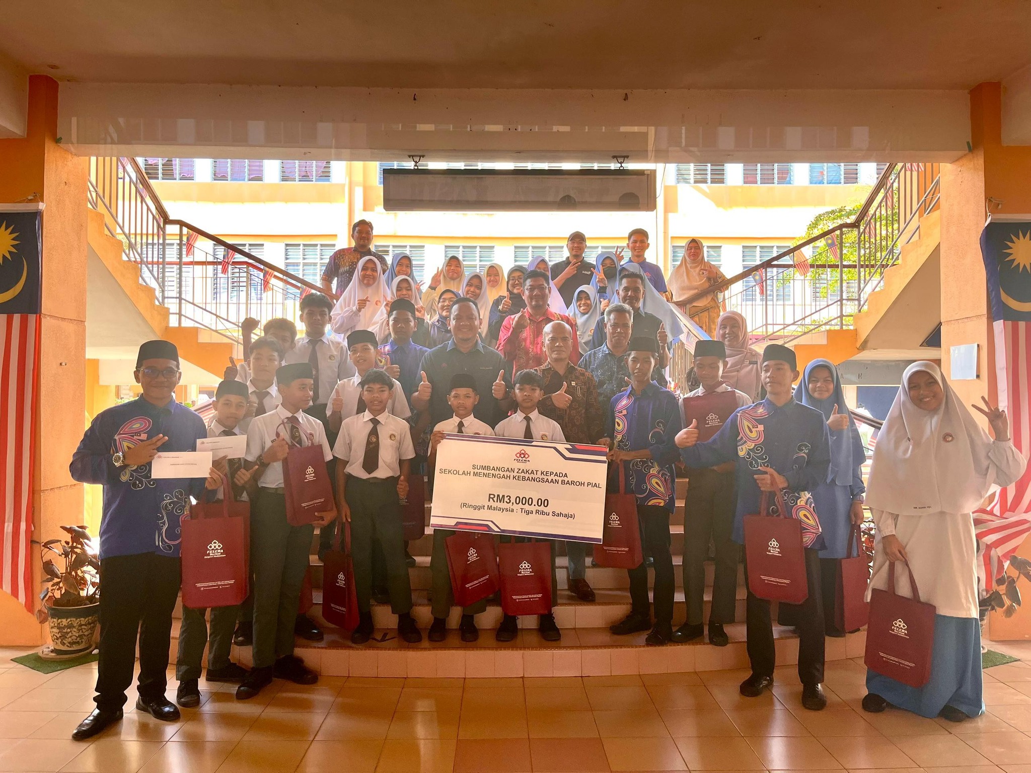 512721377_122215052930136912_7700924553331429969_n